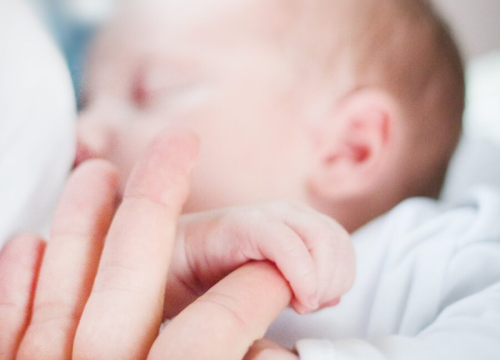 Položaji za dojenje: Ovo su najbolji i najugodniji, pomoći će i mami i bebi