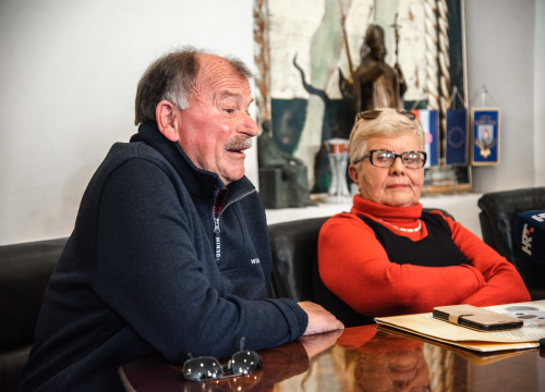 Fotografija 8 - Kaprijani ne odustaju, prosvjedovali ispred gradske uprave: 'Postali smo otok-slučaj radi par usijanih glava'