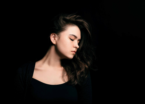 Ljudi rođeni u ovim znakovima najbolje se osjećaju u odjeći crne boje