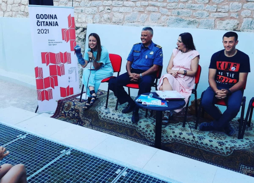 Fotografija 13 - Knjižničarka Marina Šimić jedna je od onih zbog kojih je šibenska Knjižnica djeci ugodno mjesto za učenje i igru