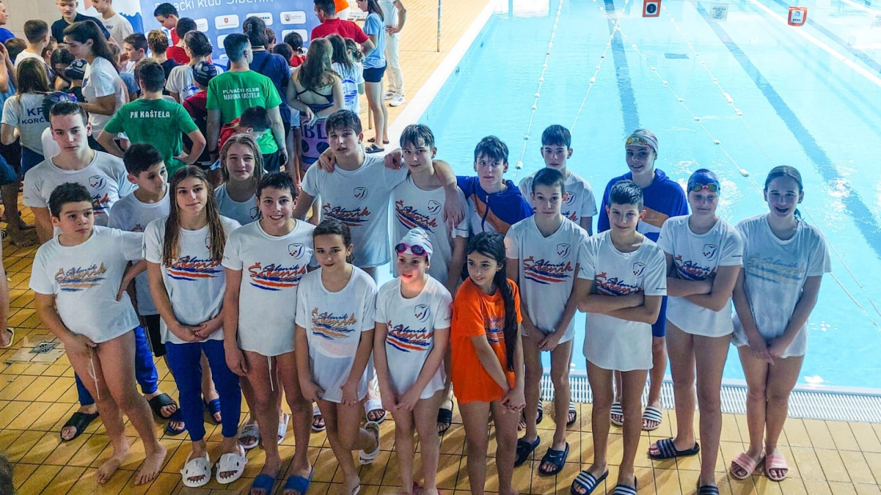 Plivači Šibenika na regionalnom prvenstvu do 6 medalja, veliki dan Ante Paladina