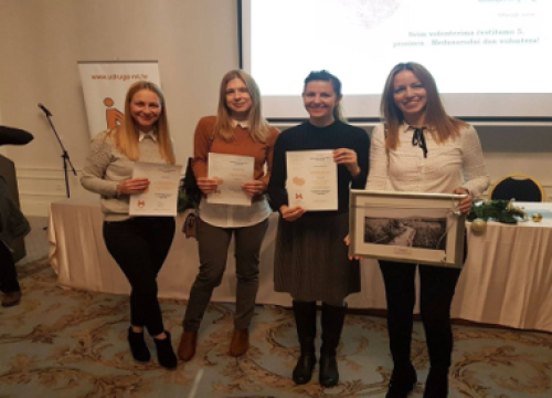 Fotografija 4 - Knjižničarka Marina Šimić jedna je od onih zbog kojih je šibenska Knjižnica djeci ugodno mjesto za učenje i igru