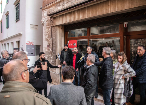 Fotografija 5 - Šibenski obrtnici: ’Kažu da se zabranom rada nedjeljom štiti obitelji. Kakva je to briga i za čiju se obitelj brinu?’