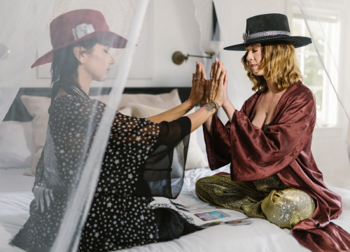 Veliki tjedni horoskop: Ovnovi će se strastveno zaljubiti, a Ribe očekuju zdravstvene tegobe