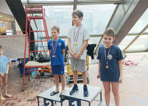 Fotografija 3 - Klarić, Džepina, Stegić, Šupe i Koloper okitili se medaljama na domaćem bazenu