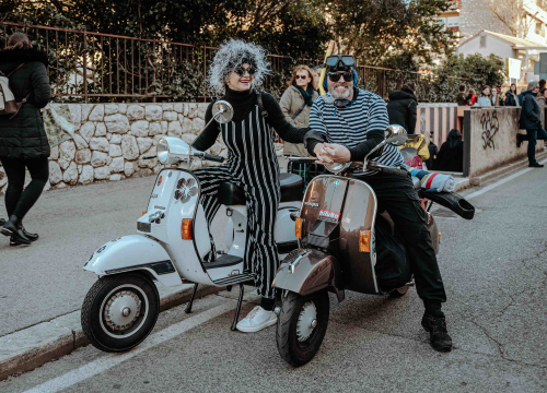 Fotografija 2 - Maškarana povorka prošla kroz grad (1. dio): Najbolja maska Lego, najprovokativnija Oko sokolovo