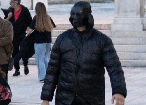 Policija traži muškarca koji je SDP-ovce u Zadru zalio crnom tekućinom