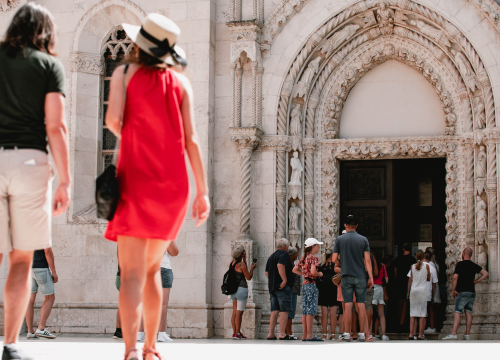 Čak 40 posto Hrvata ne može si priuštiti godišnji izvan mjesta stanovanja