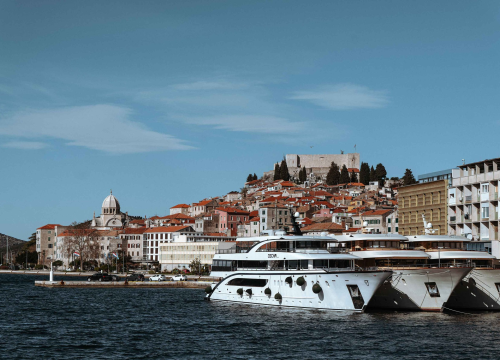 Grad provodi javna savjetovanja o sufinanciranju obnove vanjske stolarije, fasada i krovišta u staroj gradskoj jezgri