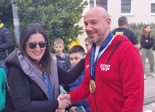 Fotografija 8 - Ivica Tucak ostao bez teksta: Susjedi na Šubićevcu pripremili mu doček kojem se nije nadao, ali se oduševio