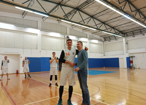 Fotografija 5 - Šibenski rekreativni košarkaši zabavljali sebe i gledatelje na All-Staru