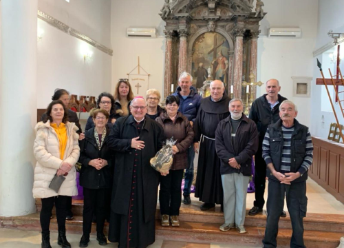 Fotografija 5 - Biskup Rogić obišao župu Krapanj-Brodarica