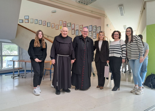 Biskup Rogić obišao župu Krapanj-Brodarica