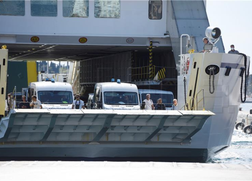 Brod 'Oliver' plovit će prema Veloj Luci