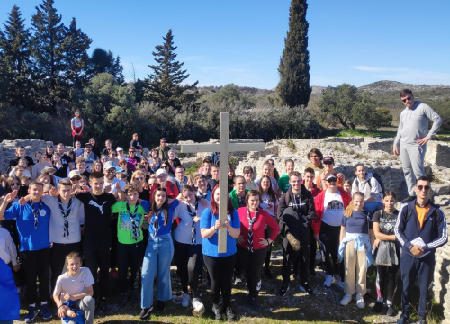 Križni put mladih Šibenske biskupije