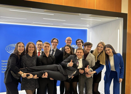 Fotografija 7 - Šibenčanka Jelena Jurić stažira u Bruxellesu: 'Stanovi su skupi, ali cijene hrane i režija niže su nego kod nas'