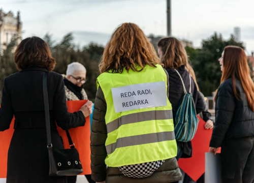 Fotografija 2 - Ništa cvijeće i bombonijere: Šibenčanke, uz pokojeg Šibenčana, proslavile Dan žena na drugačiji način