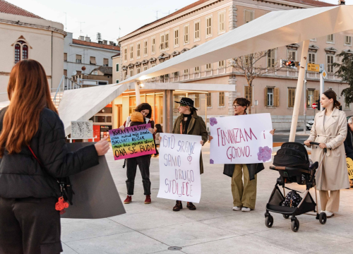 Fotografija 4 - Ništa cvijeće i bombonijere: Šibenčanke, uz pokojeg Šibenčana, proslavile Dan žena na drugačiji način