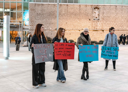 Fotografija 6 - Ništa cvijeće i bombonijere: Šibenčanke, uz pokojeg Šibenčana, proslavile Dan žena na drugačiji način