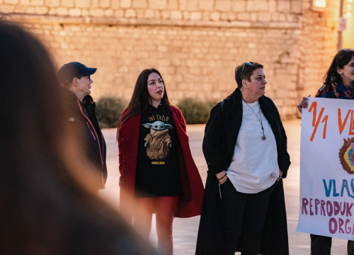 Fotografija 11 - Ništa cvijeće i bombonijere: Šibenčanke, uz pokojeg Šibenčana, proslavile Dan žena na drugačiji način