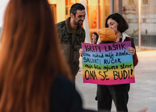 Fotografija 13 - Ništa cvijeće i bombonijere: Šibenčanke, uz pokojeg Šibenčana, proslavile Dan žena na drugačiji način