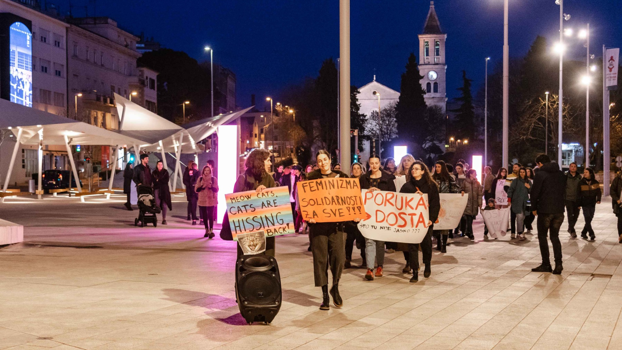 Ništa cvijeće i bombonijere: Šibenčanke, uz pokojeg Šibenčana, proslavile Dan žena na drugačiji način