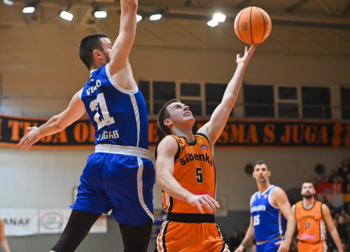 Potop Šibenke protiv Dinama: Gosti 15 puta oteli loptu, Klarin morao rano iz igre