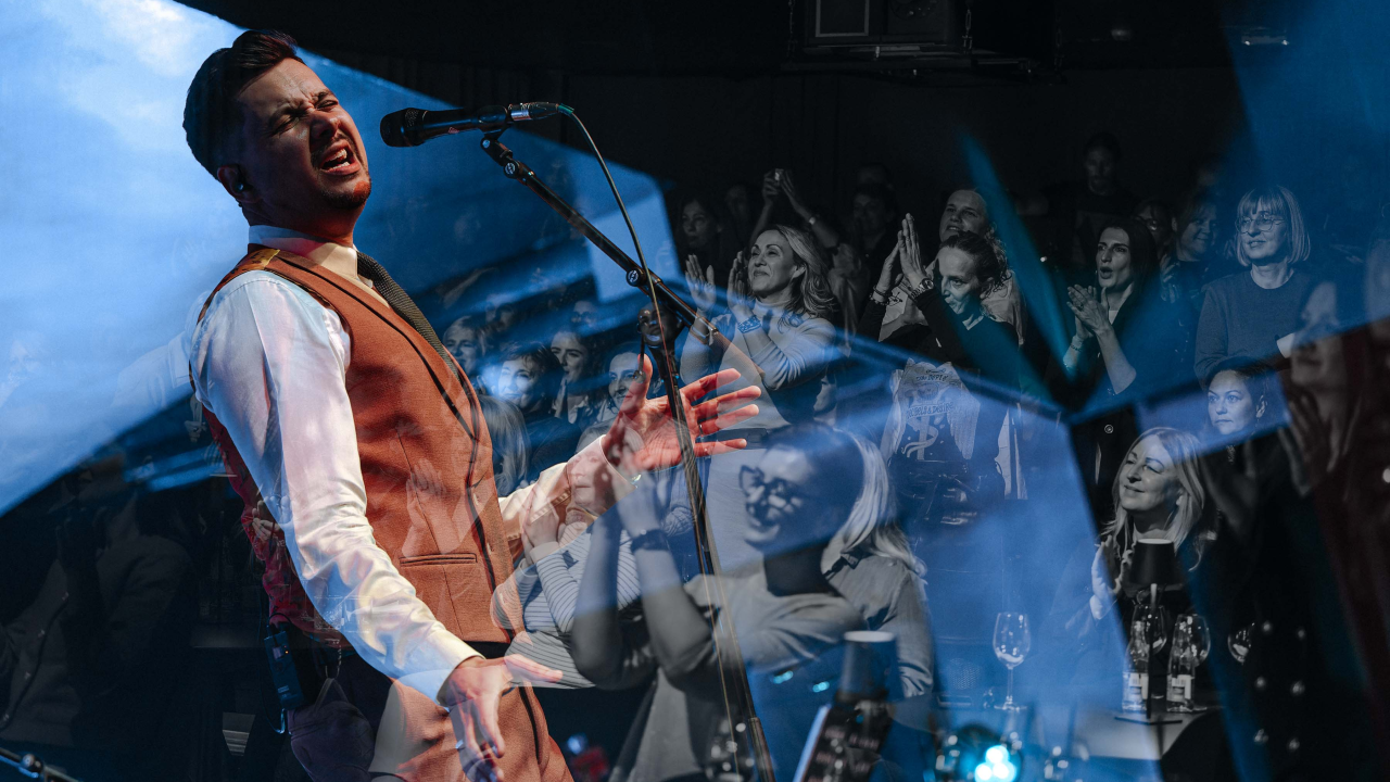 Marko Tolja za Dan žena rasplesao punu Kuću umjetnosti: ‘Arsen me nazvao pseudo-jazzerom’