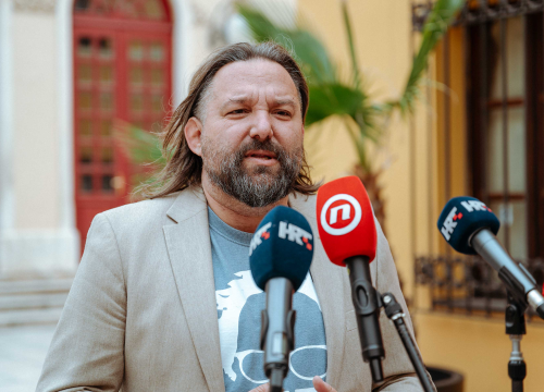 Fotografija 4 - Restović i Grbin: 'Jučer je bio 234. put da HDZ obećava brzu cestu Knin-Drniš-Šibenik'