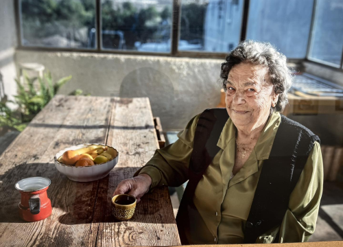 Fotografija 2 - U Kninu otvorena izložba članica Foto kluba Šibenik 'Žena je...'