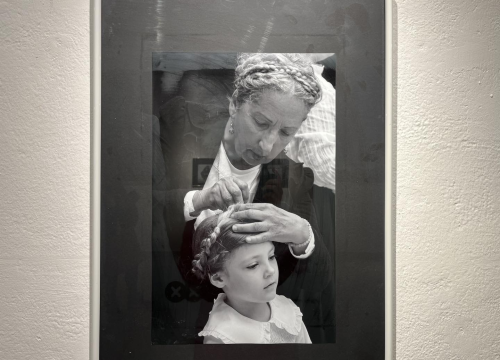 Fotografija 3 - U Kninu otvorena izložba članica Foto kluba Šibenik 'Žena je...'