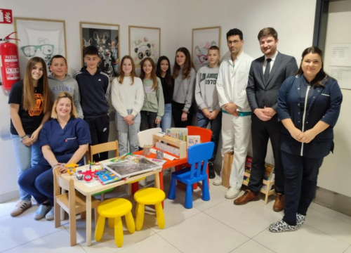 Udruga 'Šibenska kartulina' Odjelu oftamologije donirala dječji kutak