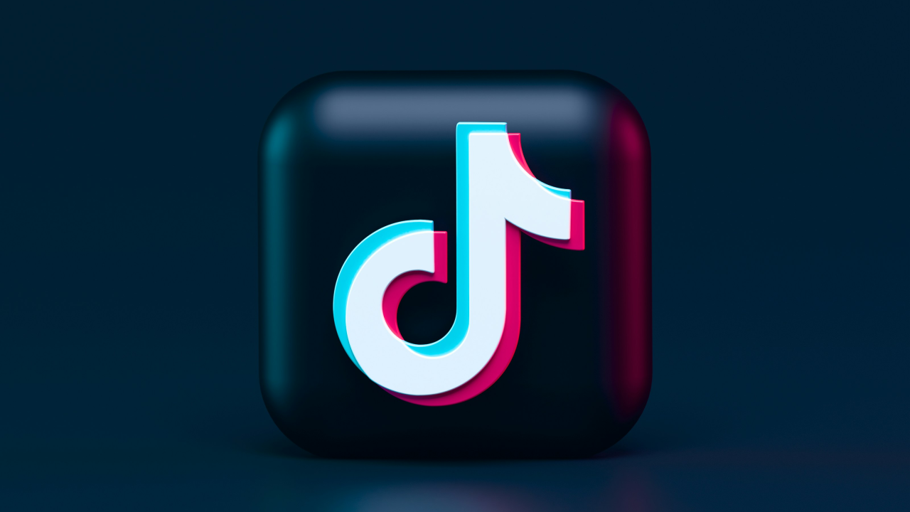 Teorije zavjere stvorene AI-om preplavile TikTok