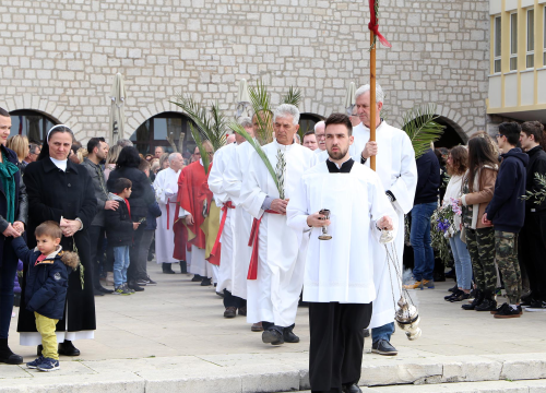 Danas je Cvjetnica, znate li što danas slavimo i koji su običaji?