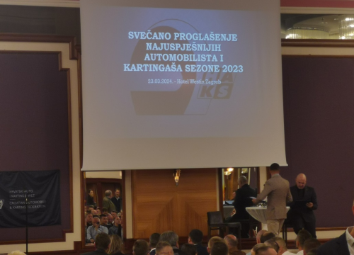 Fotografija 2 - Član KK Dubrava-Šibenik Franko Škugor nagrađen za 3. mjesto u svojoj klasi