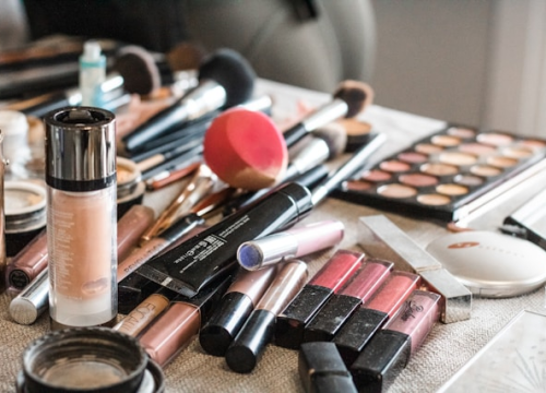 Ima li šminka rok trajanja i kad je više ne smijete koristiti?