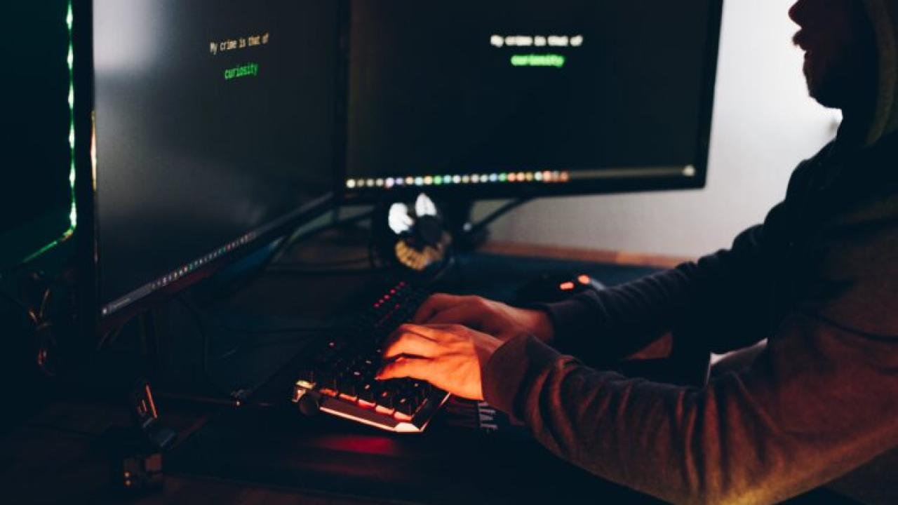 Opet kruže lažni SMS-ovi, Splićanka nasjela na poruku, ostala bez 1540 eura