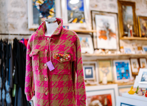 Fotografija 9 - Proljeće u Galeriju Juraj Dalmatinac donosi nove kolekcije odjeće i popust na umjetnine