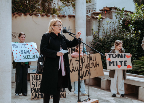 Fotografija 2 - Prosvjed za profesora Tonija Skelina: 'Doživio je ogromnu nepravdu, svi smo u stanju šoka'