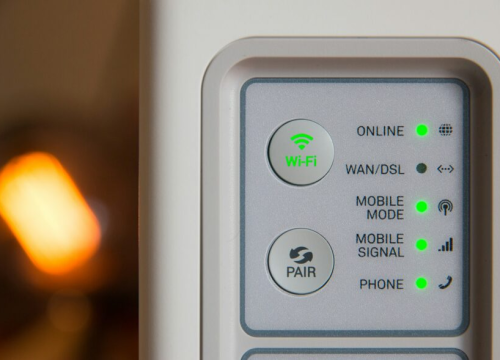 Ovaj uređaj troši struju čak i kada ga ne koristite