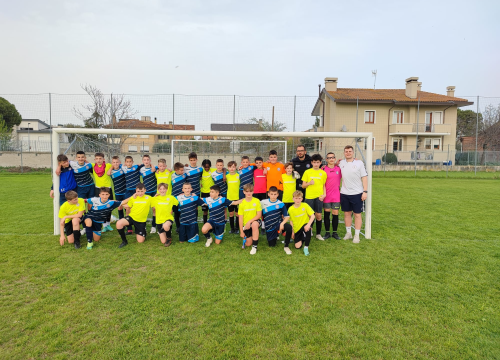 Fotografija 2 - Špigete HNK Mihovila osvojile 2. mjestu na međunarodnom nogometnom turniru u Italiji