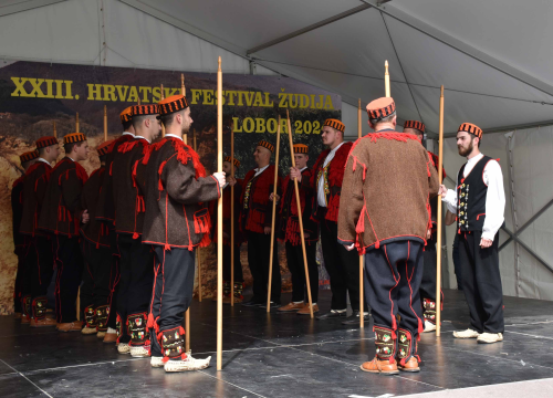 Fotografija 7 - U župi Sv. Ane u Loboru i čuvari Kristova groba iz Mirlovića