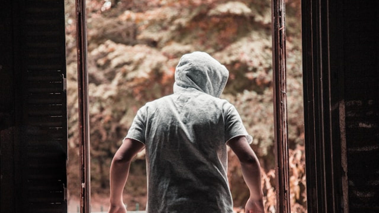 U Drnišu ukraden alat, na Murteru penta i mobitel