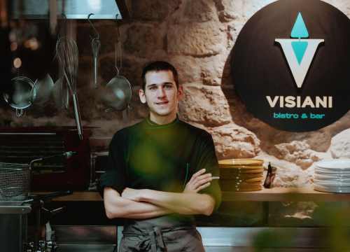 Grgo Bačelić stiže u Hell's Kitchen, kandidati moraju replicirati njegovo jelo sa skušom i raštikom