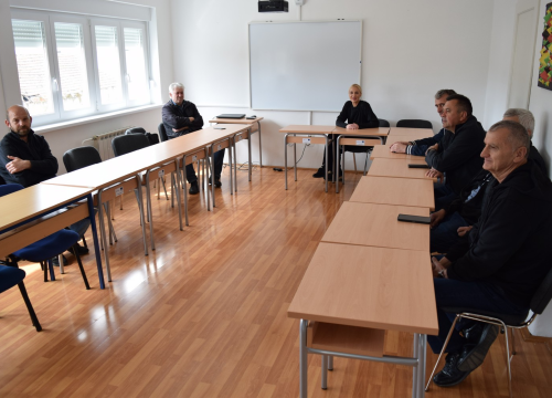 Fotografija 2 - NP Krka: Kao doprinos očuvanju bioraznolikosti, osposobljeno trinaest novih pčelara