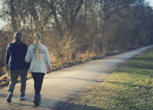Jednostavnim trikom istopit ćete salo: Sagorjet ćete 60 posto više kalorija dok ovako hodate