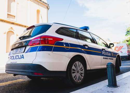 Lopov iz kampa u Tisnom ukrao više komada bijele tehnike i posuđa