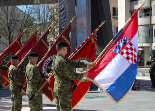 Fotografija 6 - U Kninu svečano obilježena 17. obljetnica ustrojavanja Gardijske mehanizirane brigade
