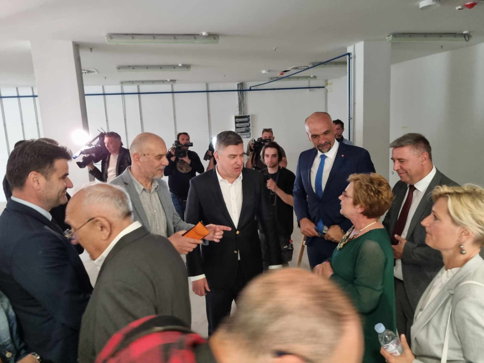 Zoran Milanović u Industrijsko-obrtničkoj školi: 'Slične škole u Zagrebu izgledaju otužno, kao olupine'