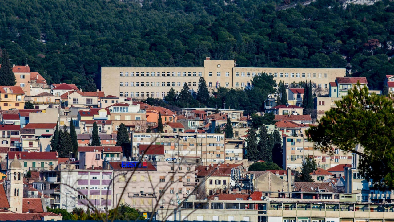 Fuchs: Želimo povećati broj djece u gimnazijskim programima